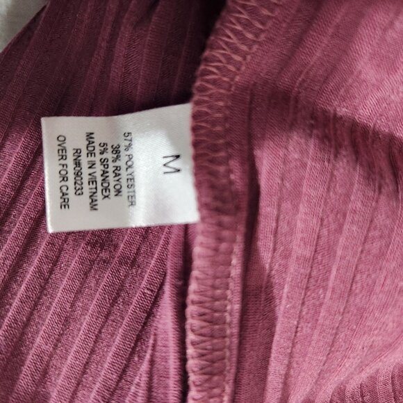 Me To We Halter top Ribbed Mauve Pink Sleeveless Crop Top Medium - Picture 10 of 12